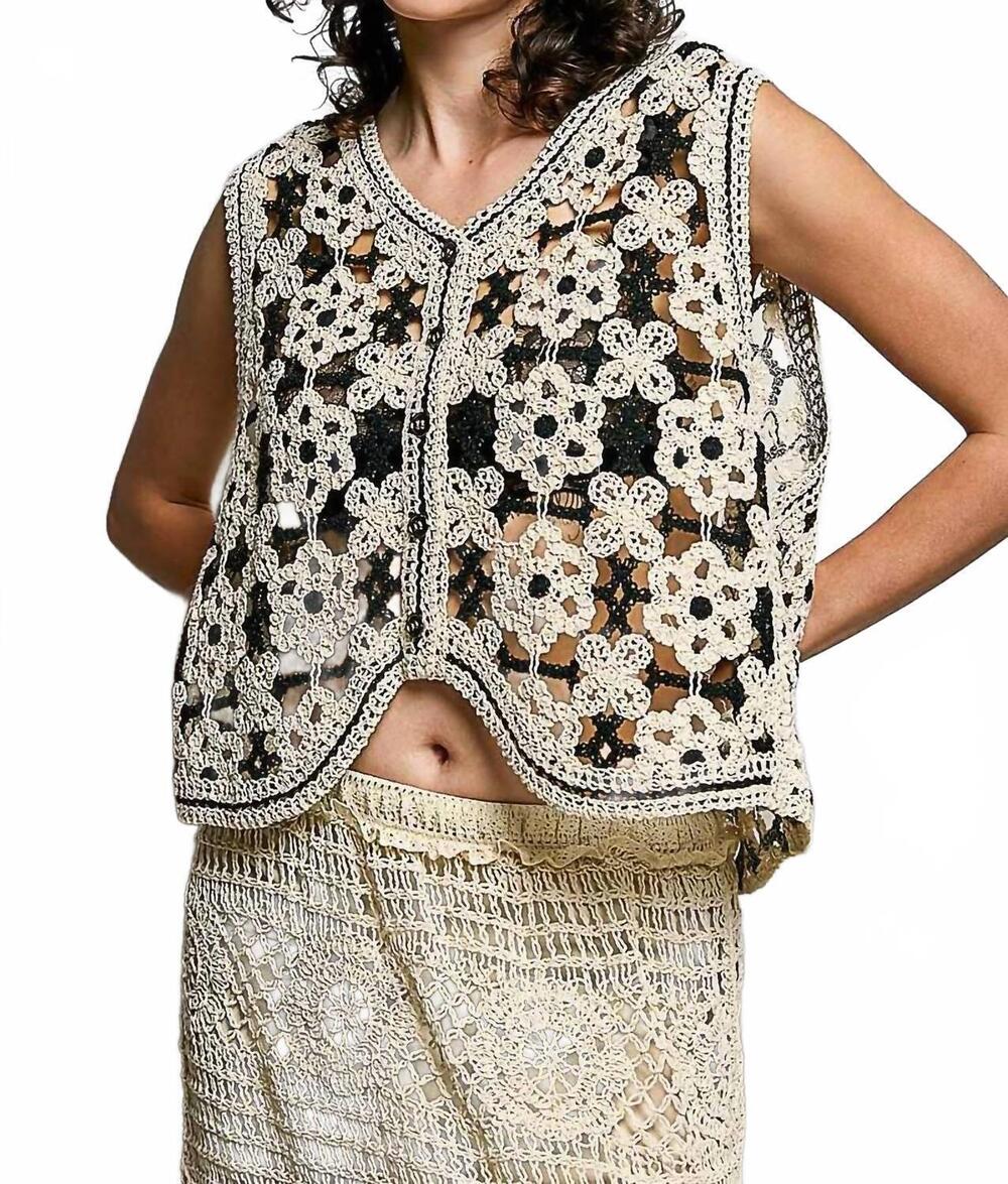 NEW POL decorative touch button v-neck floral crochet vest in natural and black